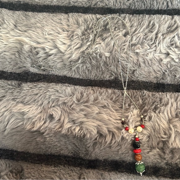 Handcrafted vintage bead changeable charm pendant on chain necklace - Picture 6 of 9